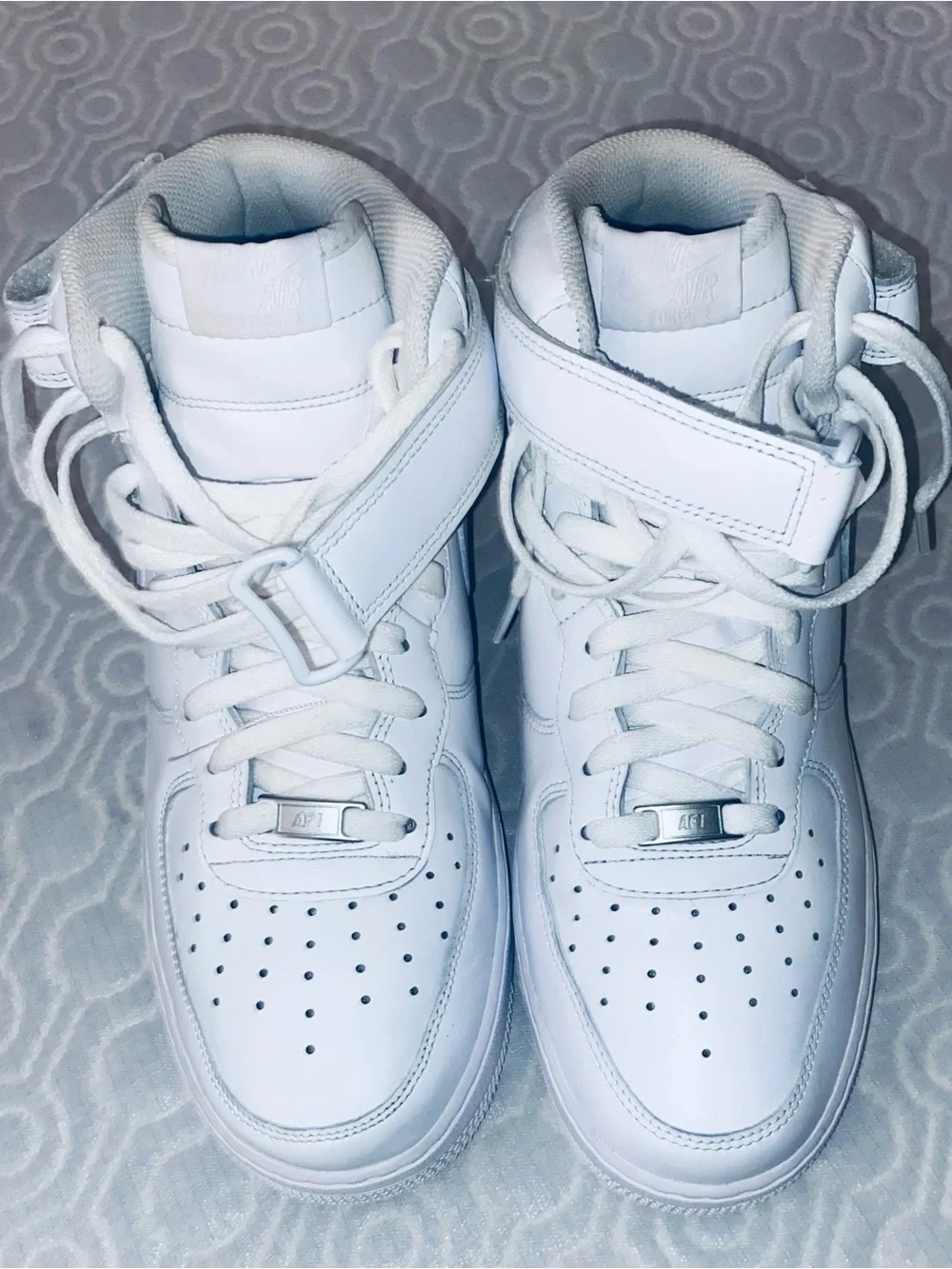 Men’s Nike Air Force 1 Mid 07’